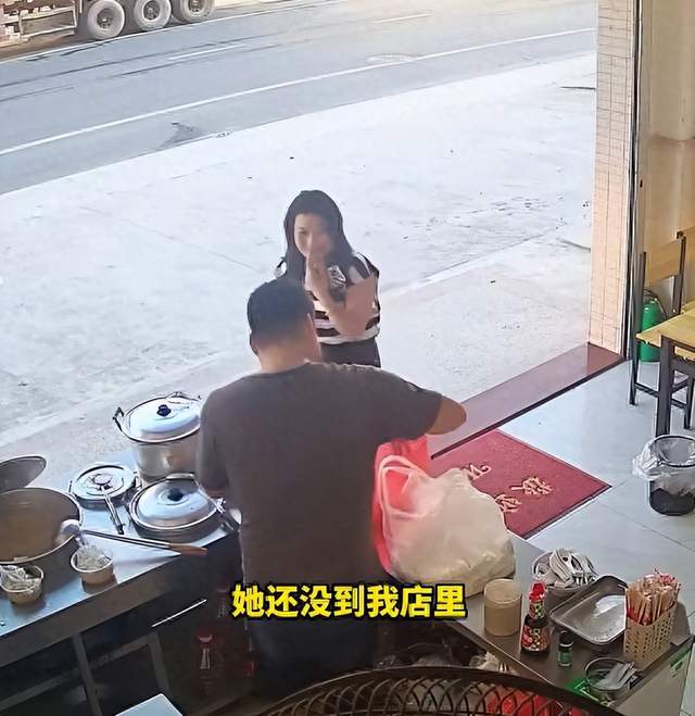 男子回应16年后偶遇初恋光速订婚男子回应16年后偶遇初恋光速订婚，爱情的力量与重逢的奇迹