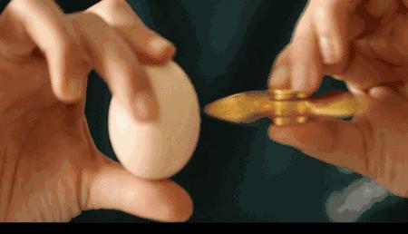 央视曝光手边的“毒”玩具央视曝光手边的毒玩具，家长必看！