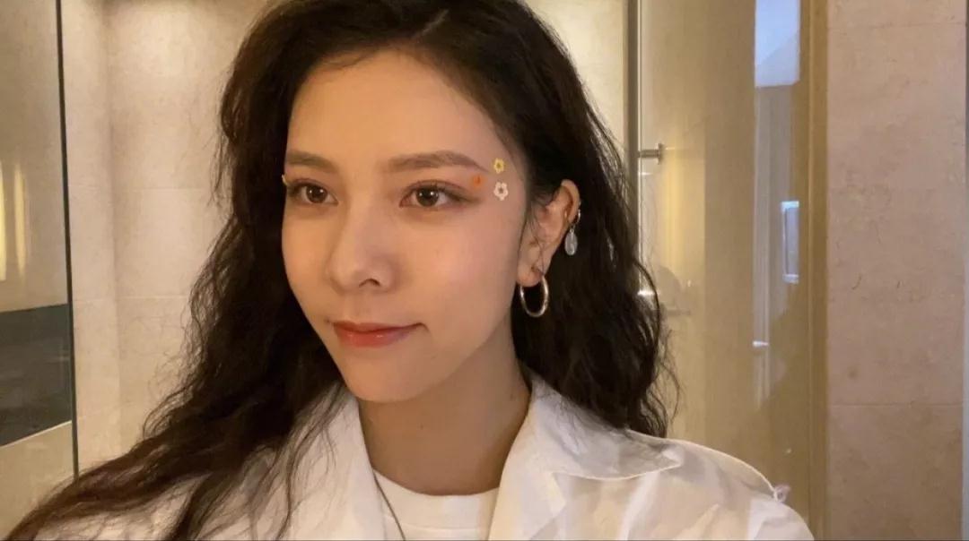白敬亭 宋妍霏白敬亭与宋妍霏，星光璀璨，演绎无限魅力